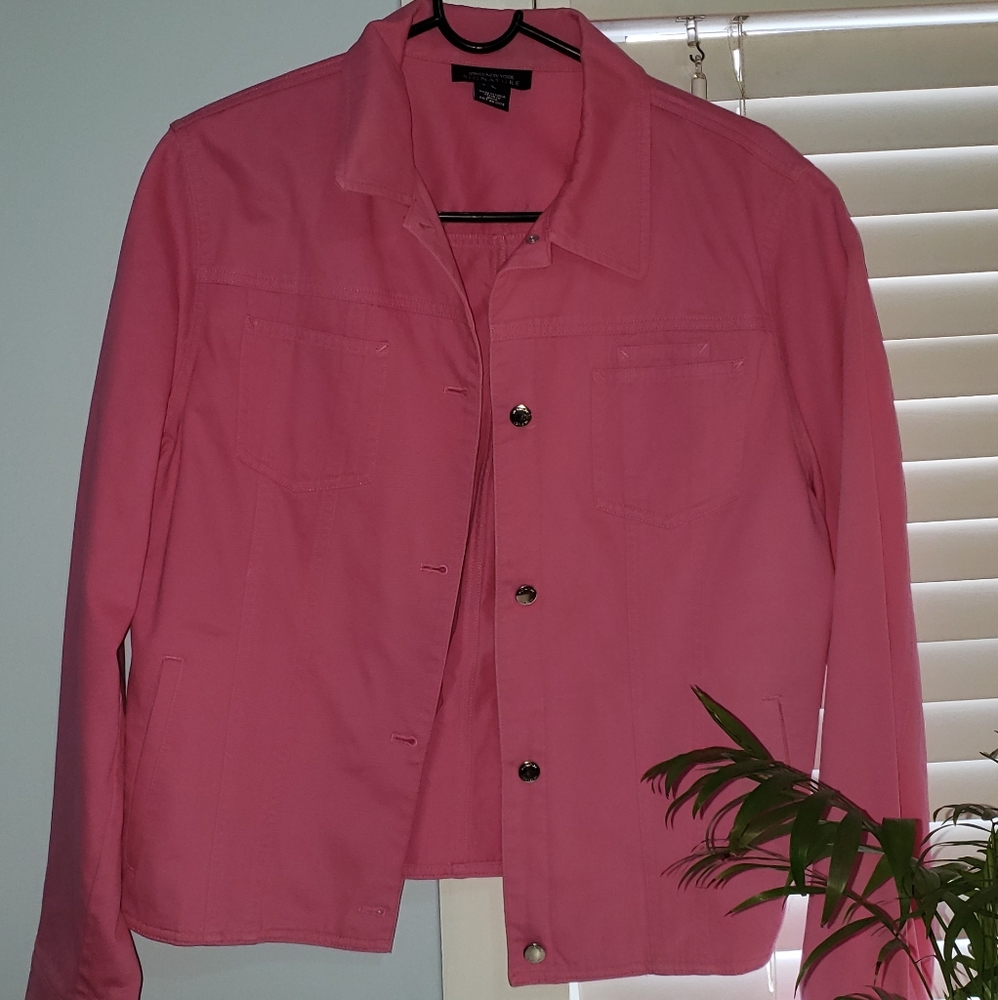 Pink jacket with buttons